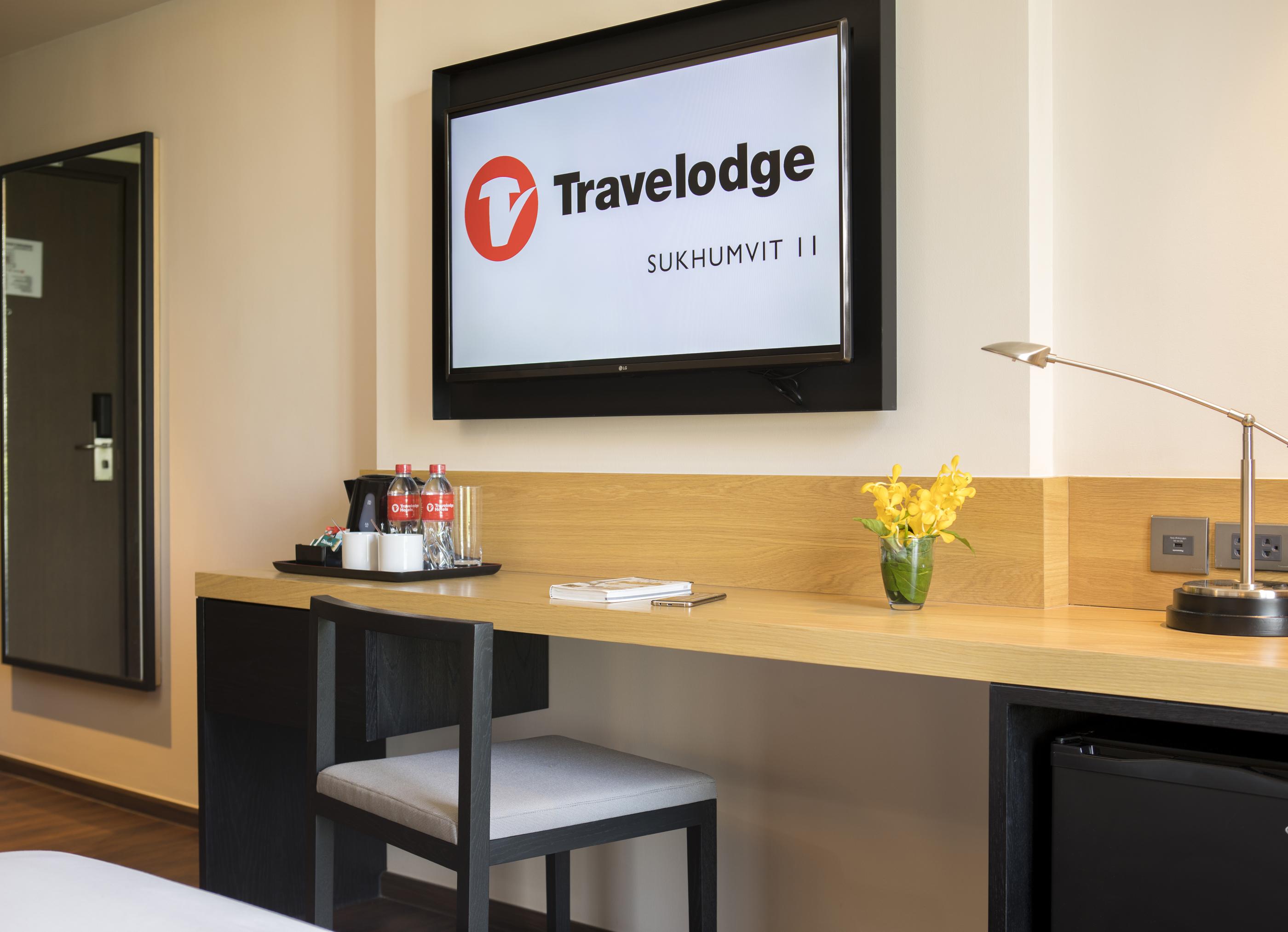 Travelodge Sukhumvit 11 Бангкок Экстерьер фото