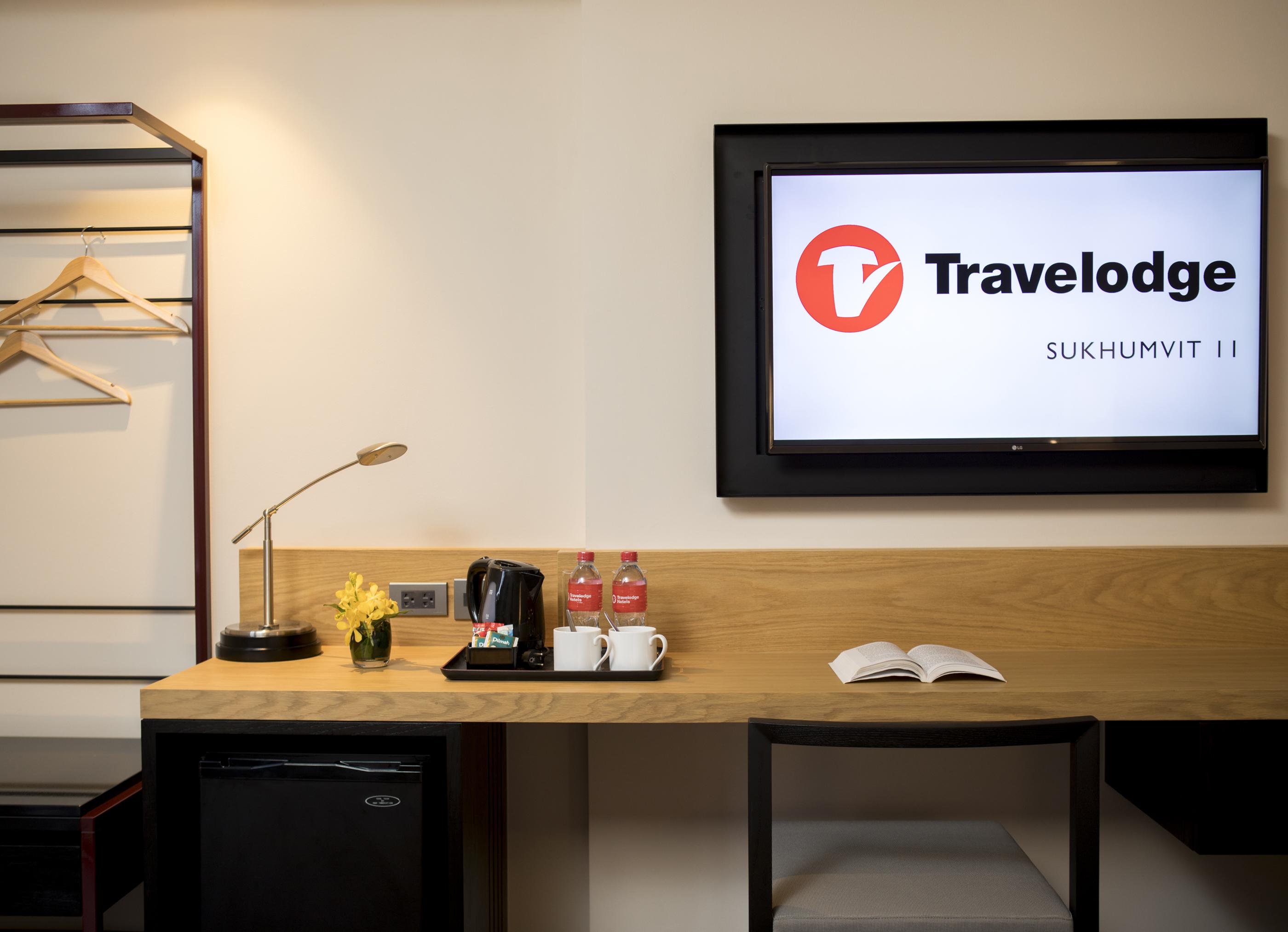 Travelodge Sukhumvit 11 Бангкок Экстерьер фото